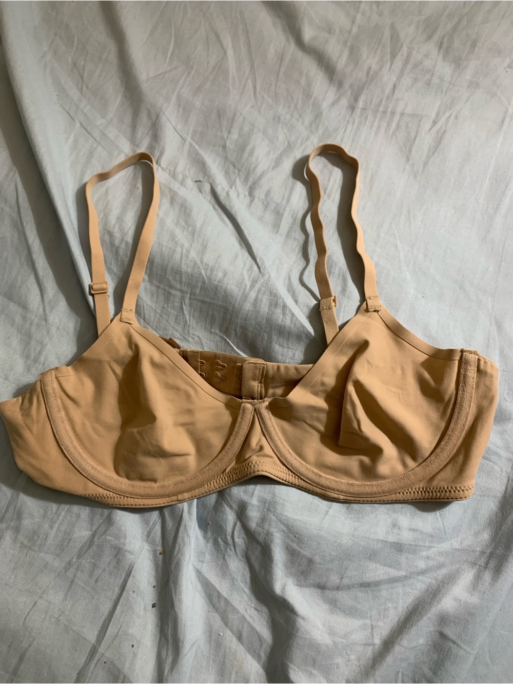 SKIMS Underwire Bra in Beige